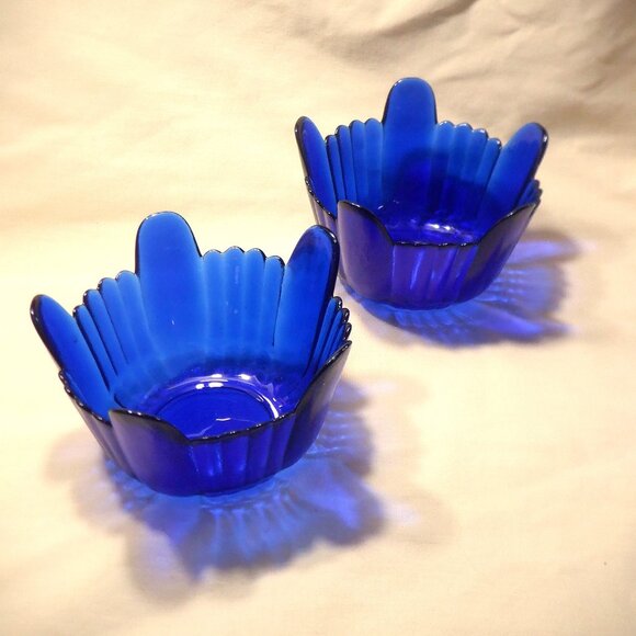 Set of 2 *** Dishes *** - Many Uses:  Treats, Trinket Jewelry, Candy, etc. - Picture 1 of 1